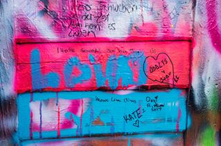 Colores en el Muro de Jonh Lennon
