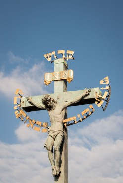 Cristo de la Crucificcion en Puente de Carlos