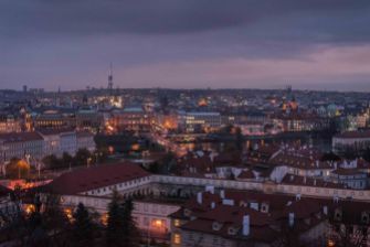 Se va haciendo de noche en Praga